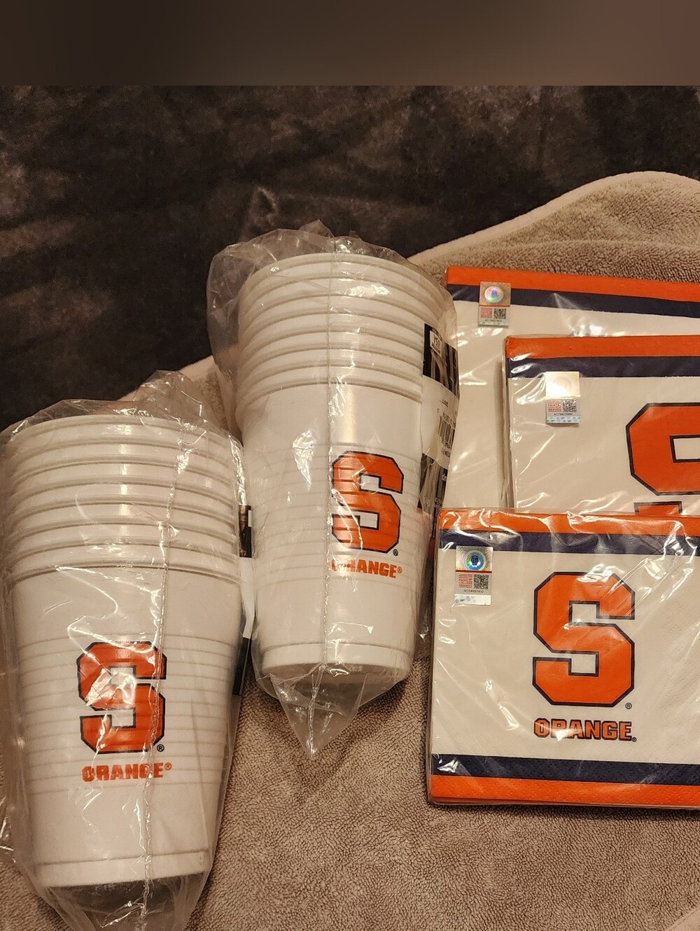Syracuse Univerity Papergoods Set